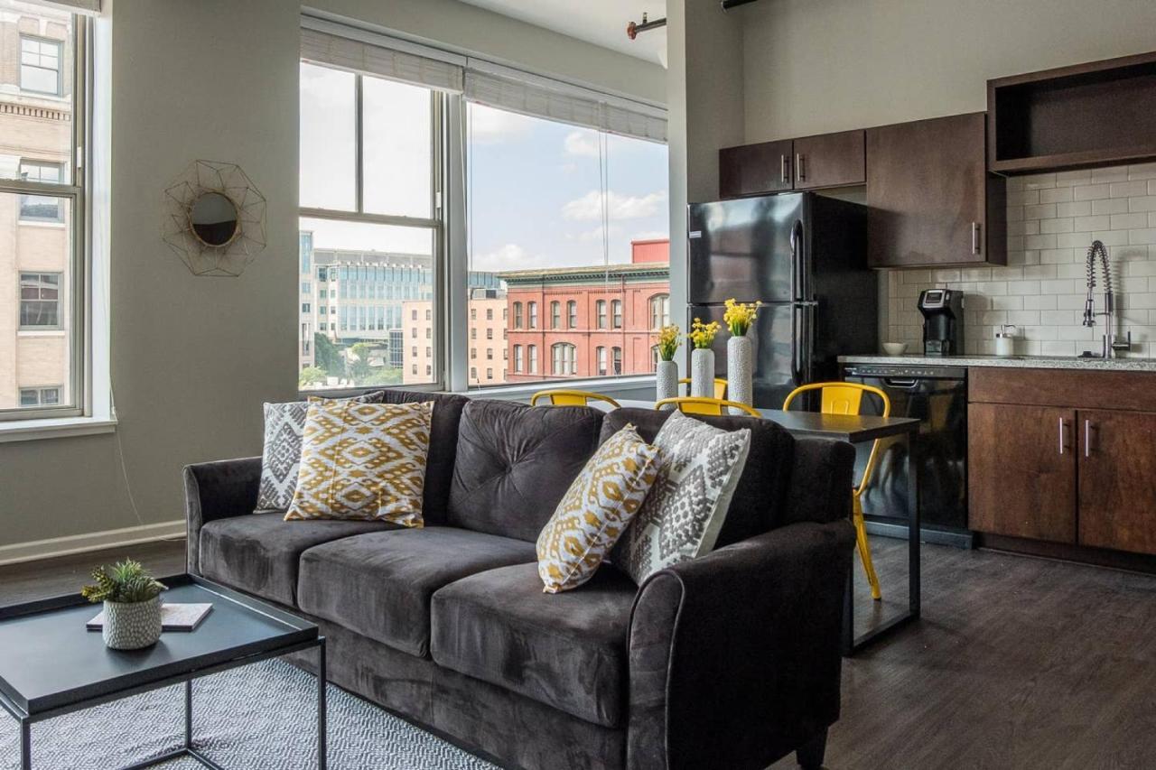 Frontdesk 915 Broadway Apts Downtown 캔자스시티 외부 사진